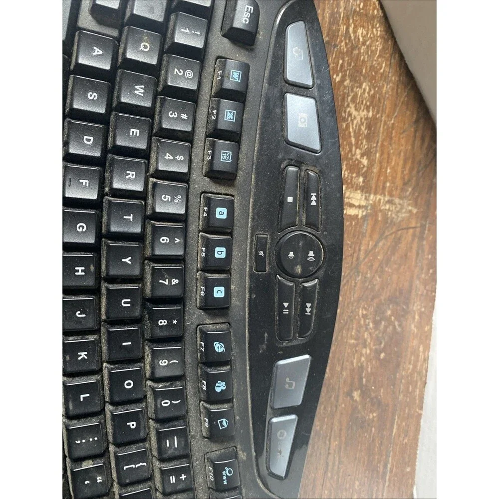 Genuine VTG Logitech Cordless Computer Keyboard Model Y-RCP140 No Receiver USED